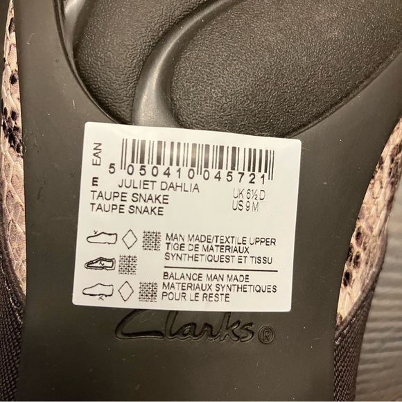 Clarks Taupe snake shoes - Picture 4 of 5